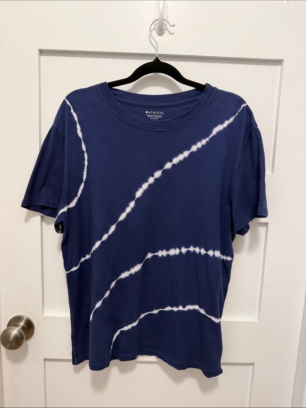 Athleta Navy and White Spiral Tie-Dye Crew Tee